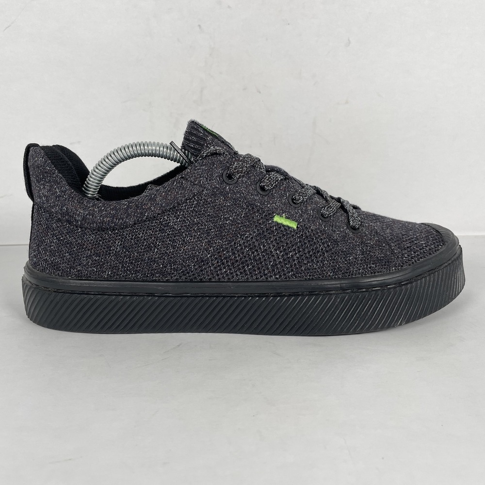 Cariuma Shoes Womens Size 7.5 Gray Knit Low Top Lace Up Casual Comfort Sneakers